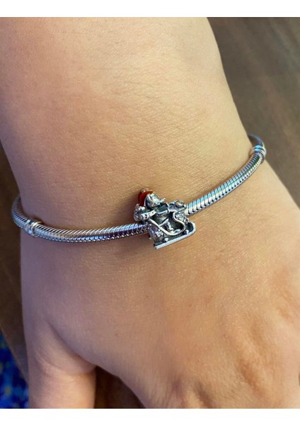 Kadın Kızakta Mickey ve Minnie Model Gümüş Charm fiyatları