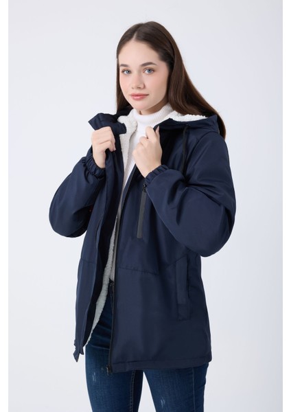 Kadın Lacivert Içi Kürklü Su ve Rüzgar Geçirmez Kapüşonlu Kışlık Mont & Kaban & Parka modelleri