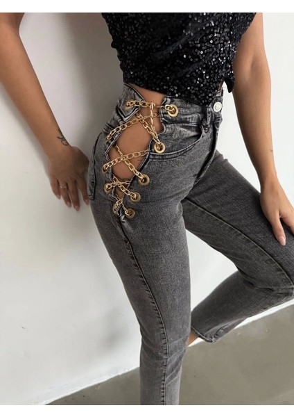 Kadın Yandan Zincir ve Kuş Gözü Detaylı Jean Kot Pantolon