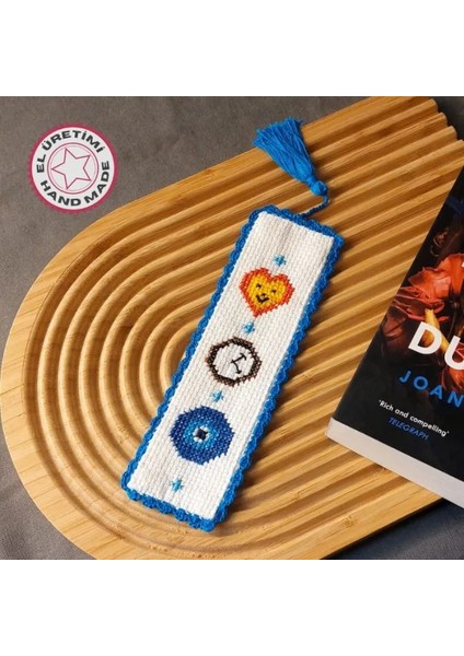 2648 El Yapımı Kalp Temalı Kanaviçe Kitap Ayracı