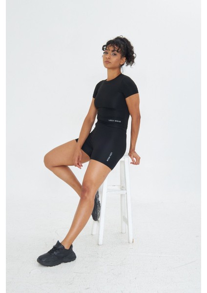 Soft Touch Bedene Oturan Spor Crop T-Shirt Short Fitted fırsatları