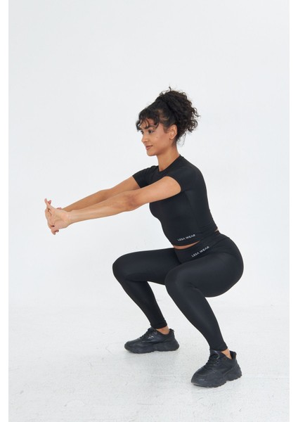 Soft Touch Bedene Oturan Spor Crop T-Shirt Short Fitted indirimleri