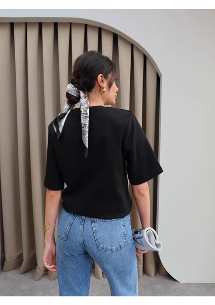 Vatkalı Kısa Kol Tshirt indirimleri
