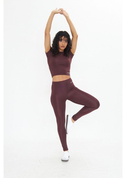 Soft Touch Bedene Oturan Spor Crop T-Shirt Short Fitted modelleri