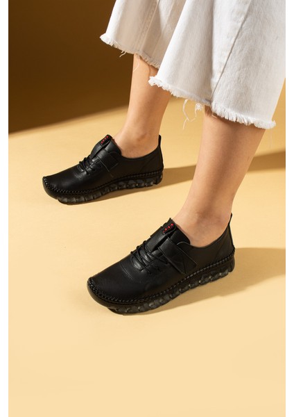 Yumuşak Deri Hafif Comfort Taban Cırtlı Kadın Spor Ayakkabı 59-380-25