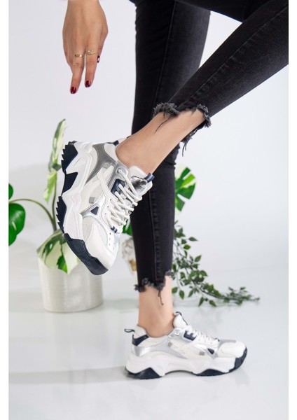 Kadın Yüksek Taban Sneaker Bağcıklı Spor Ayakkabı - Beyaz-Gümüş modelleri