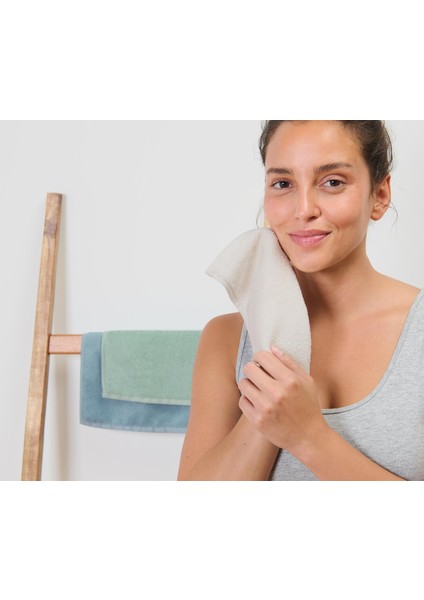 3 Adet Mikrofiber Makyaj Temizleme Havlusu
