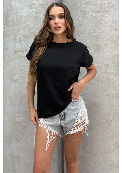 Yumuşacık Soft Touch Geniş Yaka Keten Görünümlü Oversize T-Shirt