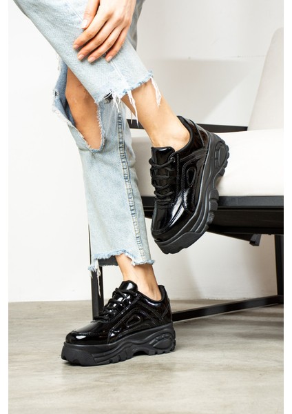 Günlük Kadın Spor Ayakkabı Yüksek Taban 6 cm Sneaker Siyah - Beyaz - Bej - Rugan - Süet 001 modelleri