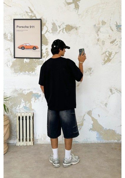 Peeing Zone Oversize Baskılı Tişört