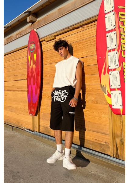 Graffiti Gri Baskılı Baggy Şort indirimleri