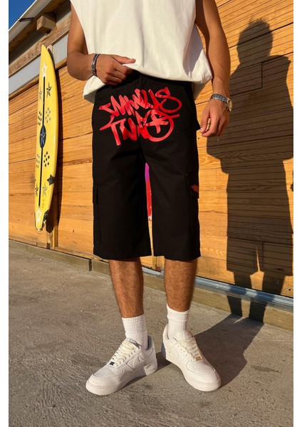 Graffiti Kırmızı Baskılı Baggy Şort
