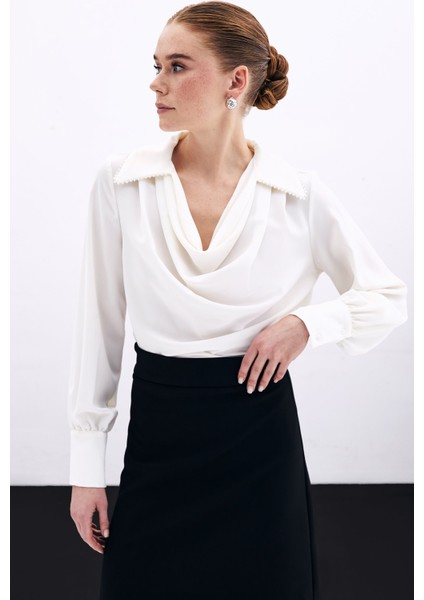 1256-1504 Ekru Kadın İnci Yakalı Degaje Bluz