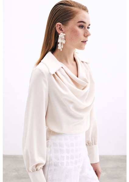 Degaje Yaka Incili Salaş Bluz - Bej