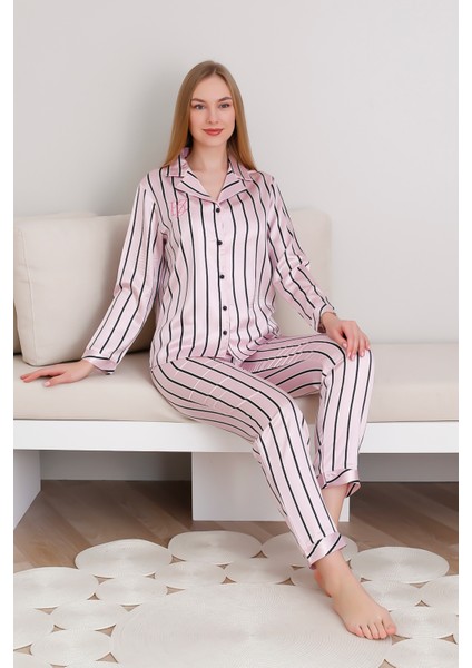 Saten Kadın Pijama Takımı Logolu ve Cepli Çizgili Gecelik Pijama Önü Düğmeli