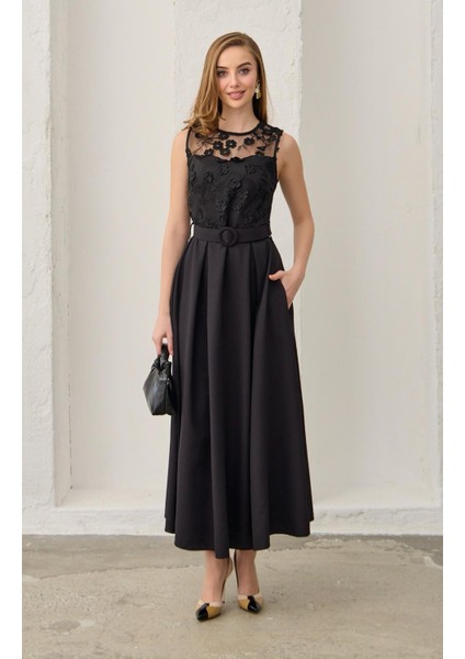Halter Kol Dantel Detaylı Kemerli Elbise fiyatları