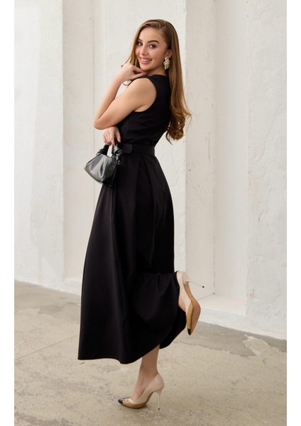 Halter Kol Dantel Detaylı Kemerli Elbise fırsatları