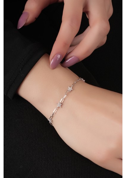 925 Ayar Gümüş Rodyum Kaplamalı Ataç Zincirli Yıldız Tasarım Taşlı Bileklik fiyatları