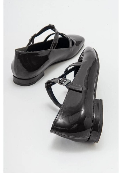 FESTA Siyah Rugan Tokalı Casual Babet Kadın