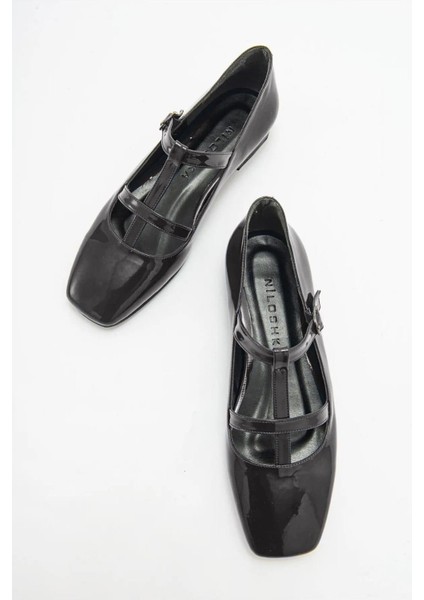 FESTA Siyah Rugan Tokalı Casual Babet Kadın