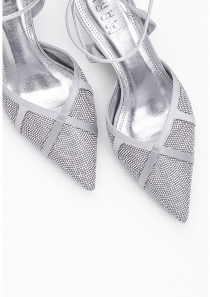 Light Bilekten Kemerli Elmas Taş Görünümlü 5 cm Topuklu Rahat Şık ve Kaliteli Kadın Ayakkabı Günlük Kullanıma Uygundur