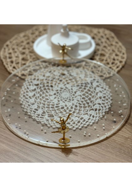 Epoksi Reçine Nişan Tepsisi - Dantel ve Incili - Balerin Kulp - Çap: 30 cm modelleri