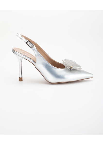 Kadın Abiye Stiletto Gümüş Rugan Metal Çiçek Aksesuarlı Galvaniz Ökçe Kaplamalı modelleri