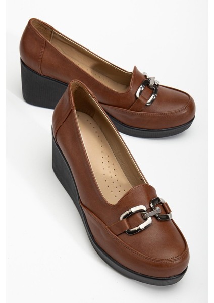 Kadın Dolgu Topuklu Ayakkabı Taba Yüzlü Tokalı