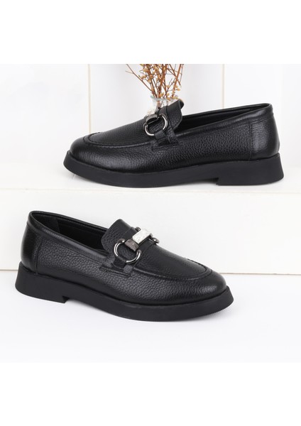 Kadın Siyah Taş Aksesuarlı Deri Günlük Ayakkabı modelleri