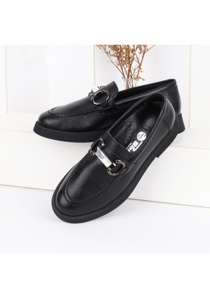 Kadın Siyah Taş Aksesuarlı Deri Günlük Ayakkabı fırsatları