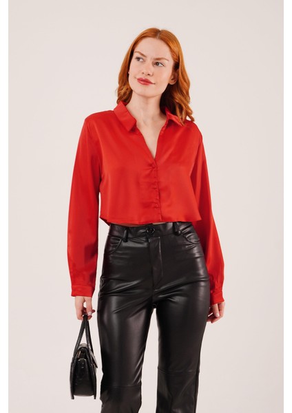 Saten Crop Model Kırmızı Gömlek