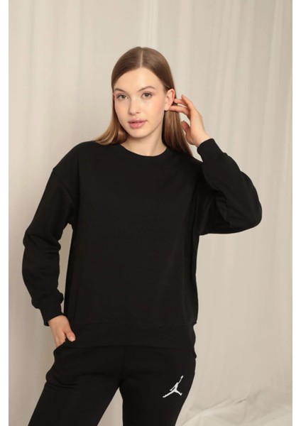 Kadın Siyah Bisiklet Yaka Düşük Kol Oversize Üç İplik Şardonsuz Basic Sweat Sweatshirt fiyatları