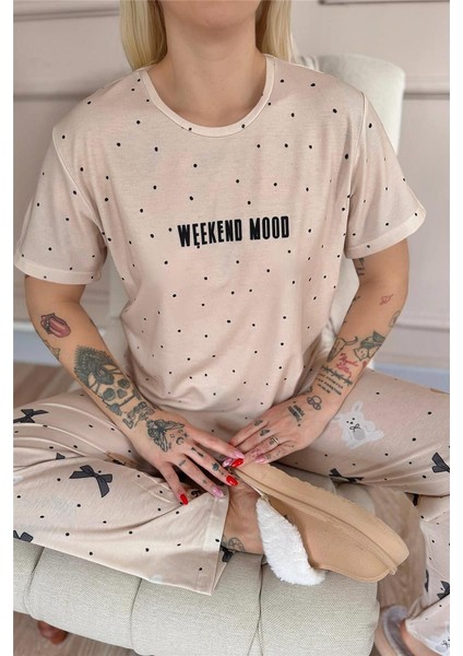 Bej Weekend Mood Desenli Örme Kısa Kol Kadın Pijama Takımı indirimleri