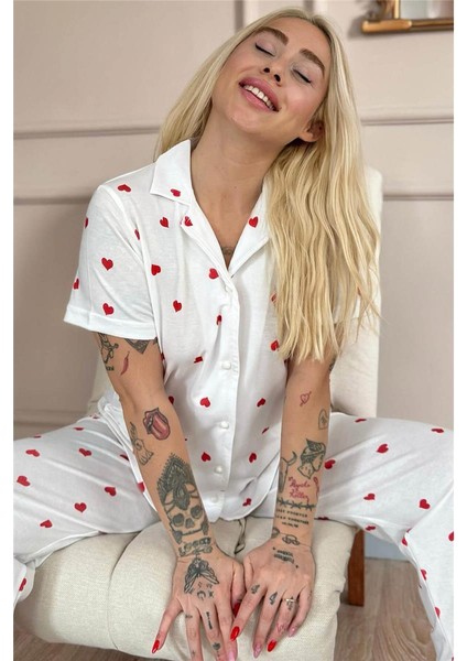 Kırmızı Kalp Desenli Kısa Kol Önden Düğmeli Kadın Pijama Takımı