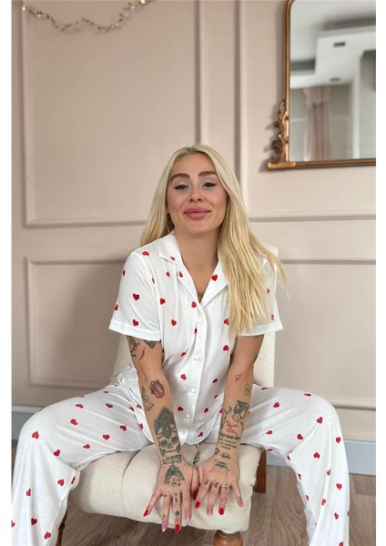 Kırmızı Kalp Desenli Kısa Kol Önden Düğmeli Kadın Pijama Takımı