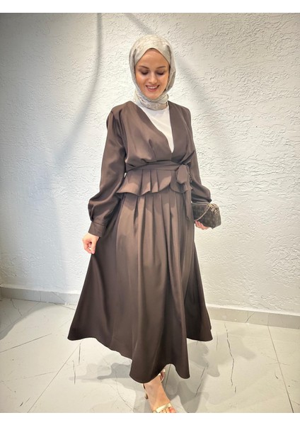 Moda Ala Belden Bağlamalı Ceketli Takım