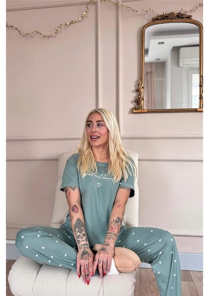 Yeşil Grateful Heart Desenli Bambu Kısa Kol Kadın Pijama Takımı modelleri
