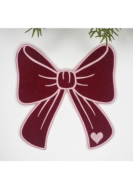 Kurdele Şeklinde Bordo Pembe Nakışlı Kumaş Kokteyl Peçetesi 1 Adet