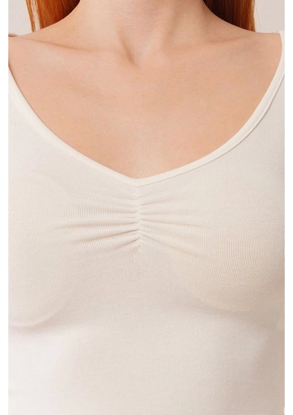 Geniş Yaka Beyaz Basic Body Bluz modelleri