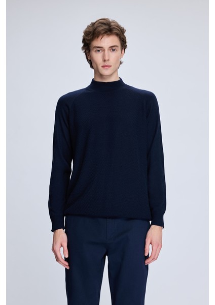 Lacivert Regular Fit Jakarlı Yarım Balıkçı Yaka Yünlü Kazak