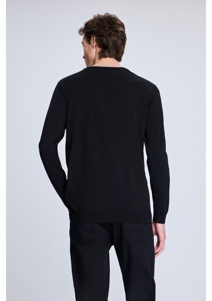 Siyah Regular Fit V Yaka Rayon Kazak indirimleri