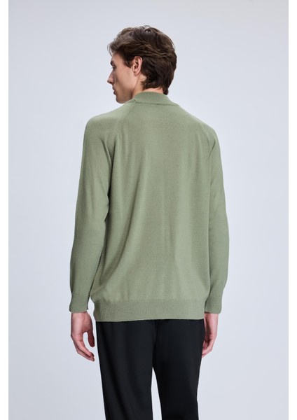 Haki Regular Fit Jakarlı Yarım Balıkçı Yaka Yünlü Kazak indirimleri