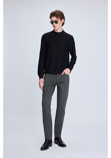 Siyah Regular Fit Jakarlı Yarım Balıkçı Yaka Sweatshirt fiyatları