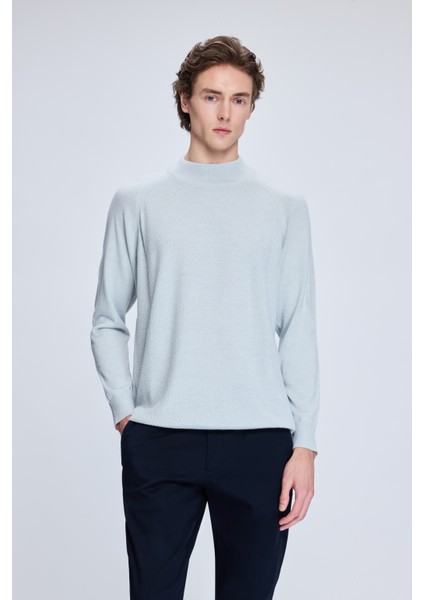 Gri Regular Fit Jakarlı Yarım Balıkçı Yaka Yünlü Kazak