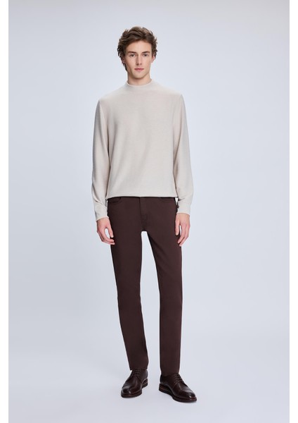 Taş Regular Fit Jakarlı Yarım Balıkçı Yaka Sweatshirt
