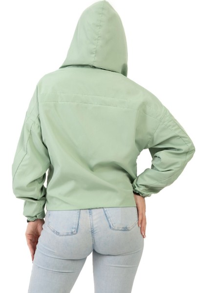 Kadın Su Yeşili Kapüşonlu Su ve Rüzgar Geçirmez Oversize Yağmurluk Rüzgarlık Y20