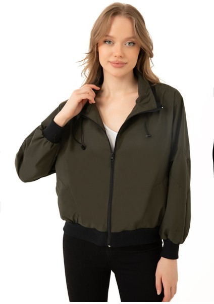 Kadın Haki Dik Yaka Su ve Rüzgar Geçirmez Oversize Crop Mevsimlik Yağmurluk Rüzgarlık Y30
