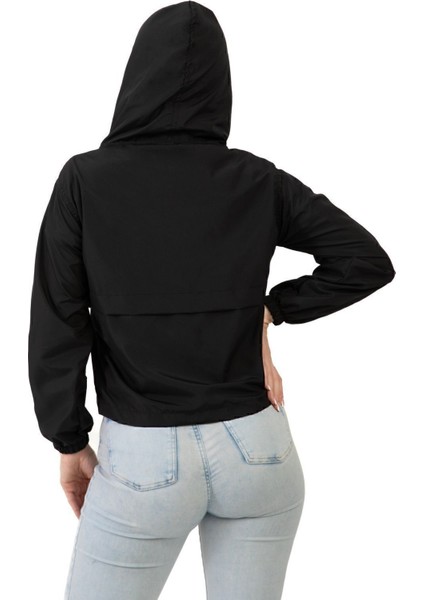 Kadın Siyah Su Geçirmez ve Rüzgara Dayanıklı Kapüşonlu Çıt Çıtlı Mevsimlik Yağmurluk Y25 fırsatları