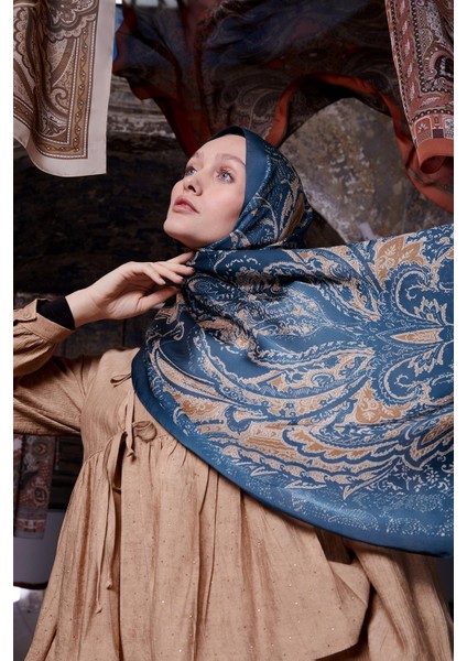 Lacivert Yaprak Desen Hint Ipeği Şal modelleri