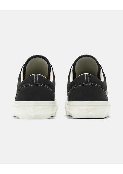 VN000D57BLK1